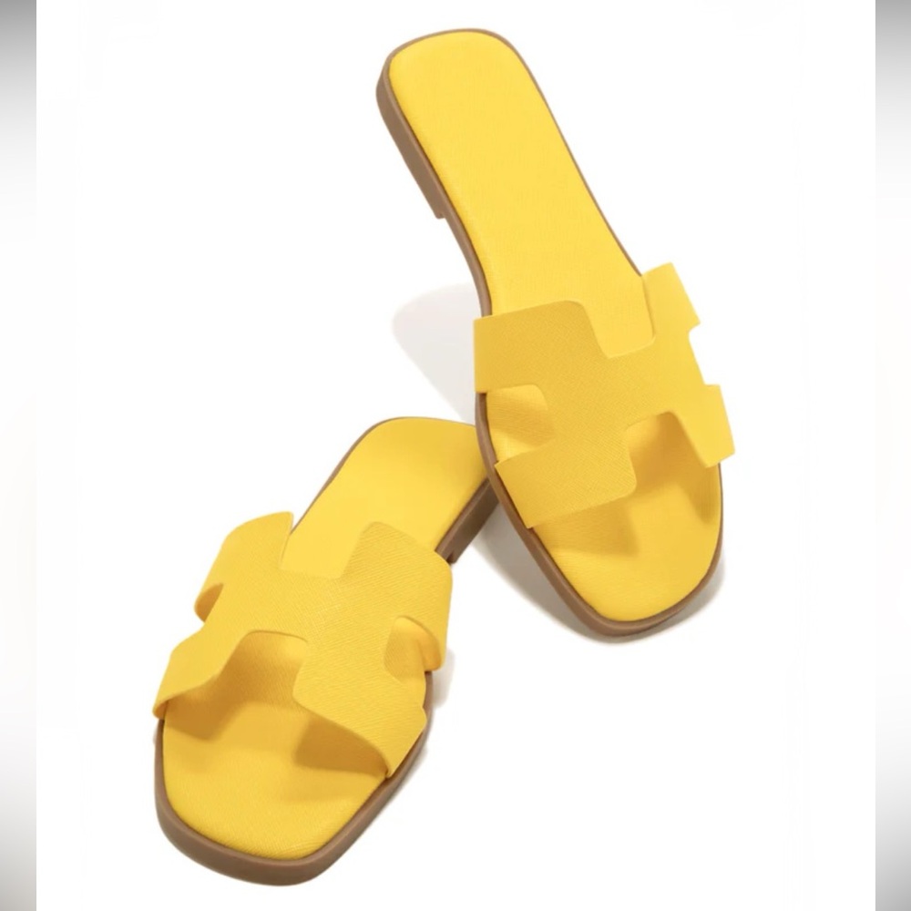Yellow Sandals - Picture 4 of 10